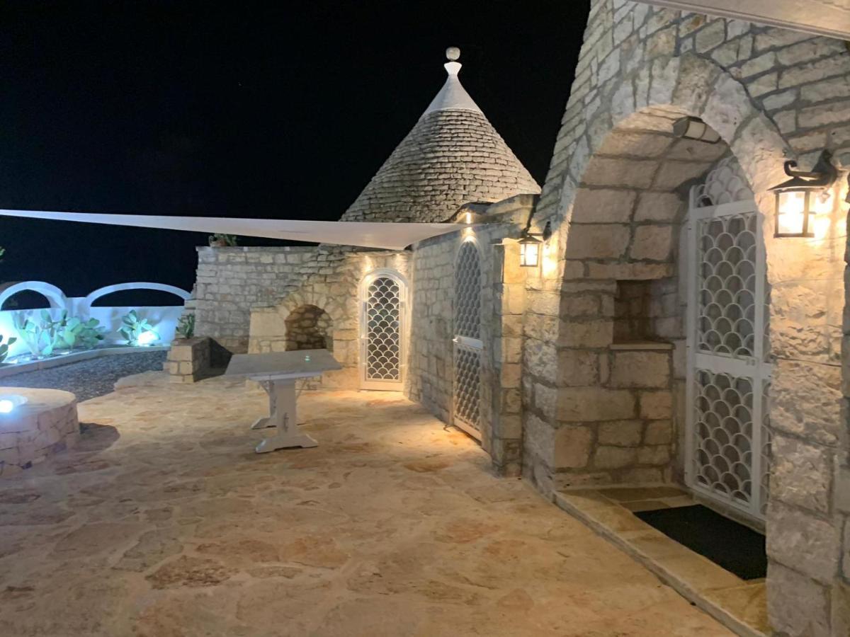 Bed and Breakfast Trulli Tesoro Чистернино Экстерьер фото